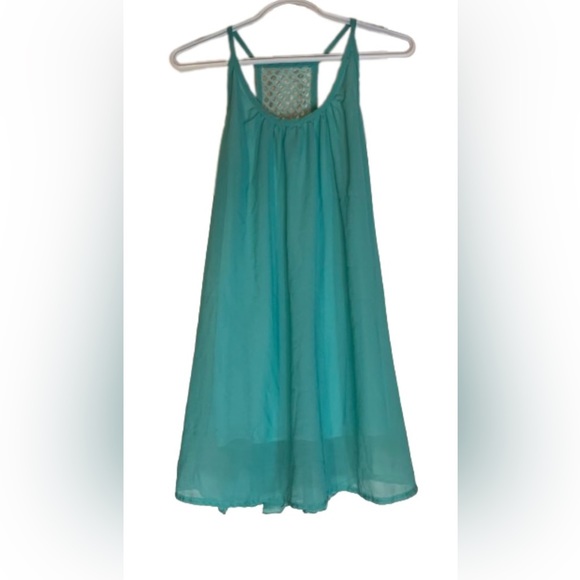 Dresses & Skirts - Blue Flowy Dress